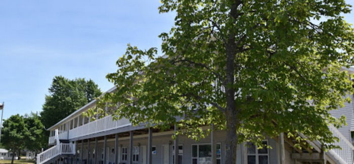 Lakeside Motor Lodge (Lakeside Motel) - From Web Listing (newer photo)